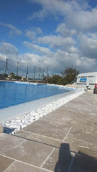 piscina a sfioro