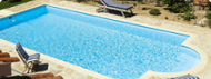 semplice manutenzione della piscina